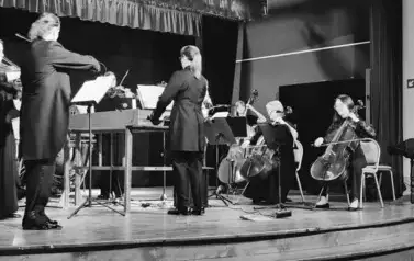 Koncert &quot; Z KLASYKĄ PRZEZ WIEKI&quot; 4