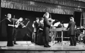 Koncert &quot; Z KLASYKĄ PRZEZ WIEKI&quot; 3