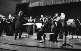 Koncert &quot; Z KLASYKĄ PRZEZ WIEKI&quot; 9
